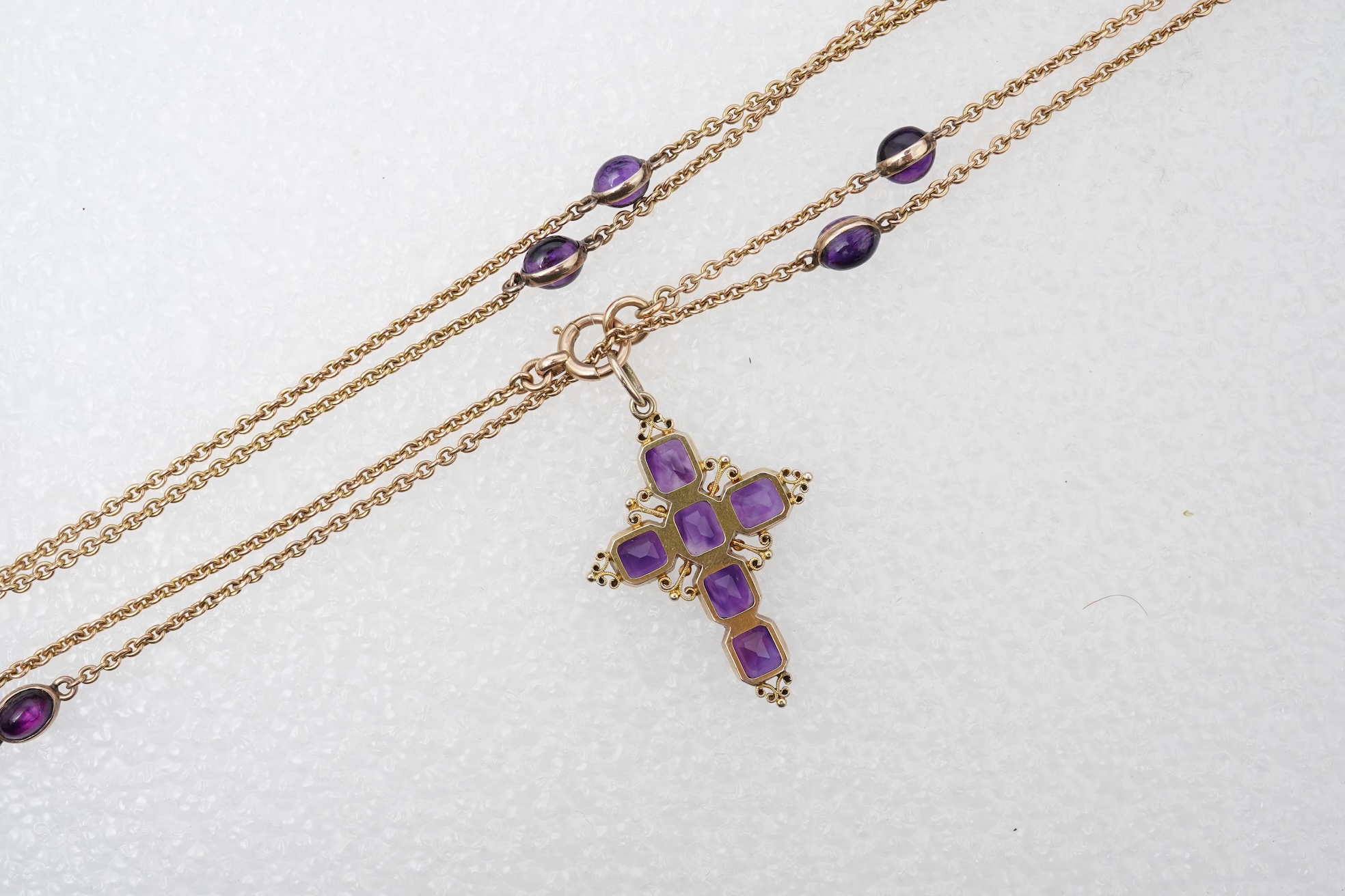 A gold and amethyst pendant, 19th century/early 20th century